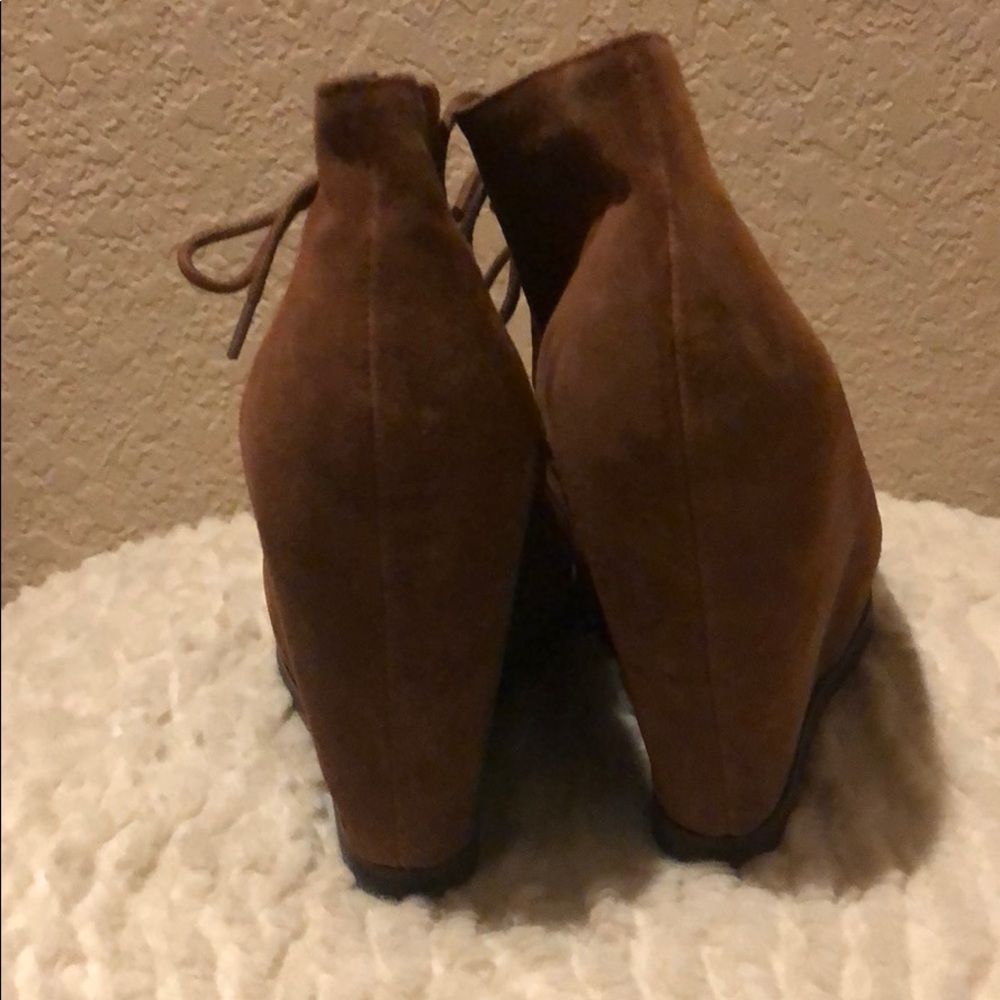 Dolce Vita lace up hidden wedge booties - Picture 4 of 5